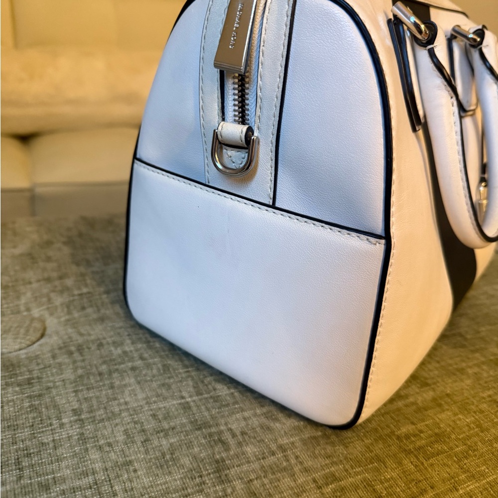 Michael Kors White and Black Women's Bag - Picture 2 of 8